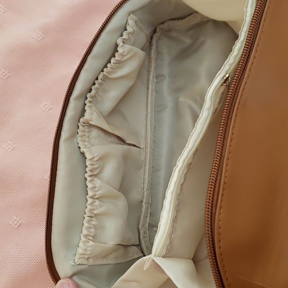 * NEW* Large Make up Case - Picture 7 of 10